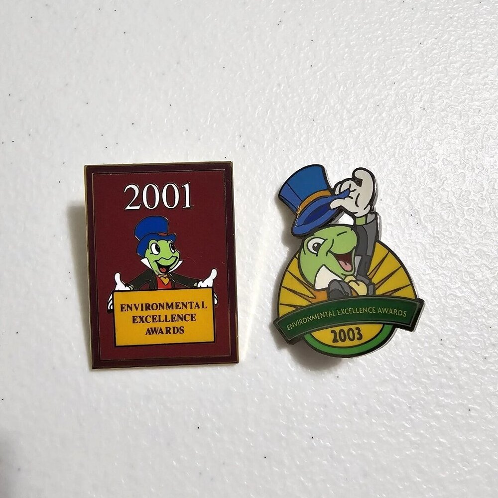 Disney Jiminy Cricket Cast Member Environmental Excellence Award Pin Brooch